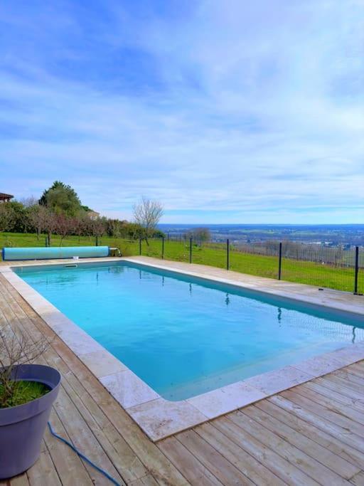 Elegance Et Charme Au Coeur Des Vignes - Piscine Et Decoration Artisanale Villa Le Pian-sur-Garonne Exterior photo